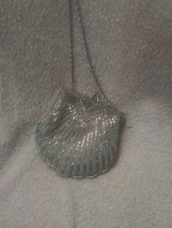 Handbags - Silver Shell-Shaped Crossbody Bag - Elegant Metallic Womens Purse